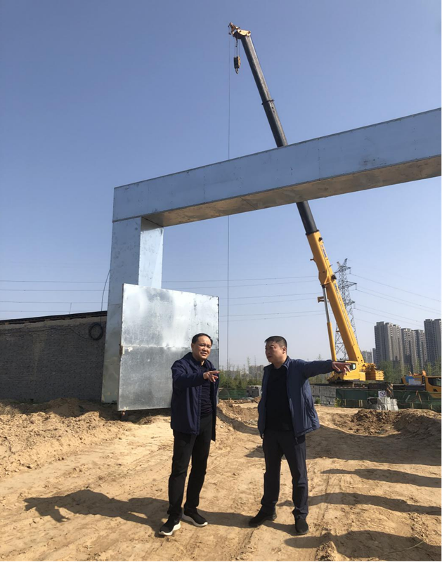 华球体育-华球（中国）公司党委委员、副总经理张岩到侯寨新镇区安置区调研项目建设工作